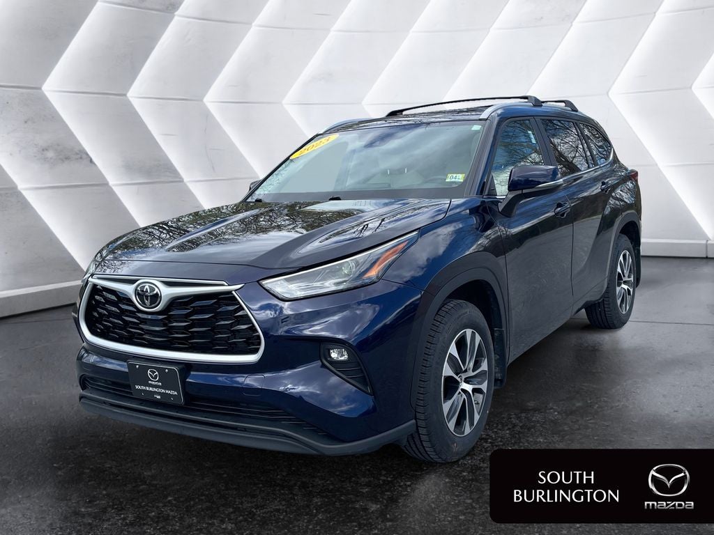 2023 Toyota Highlander Base