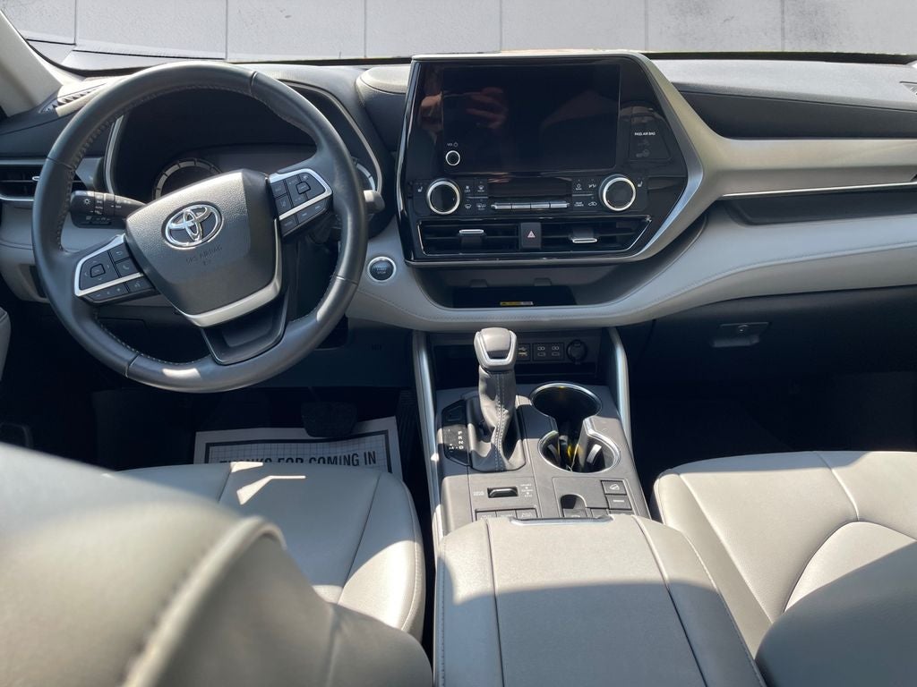 2024 Toyota Highlander Base