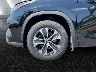 2024 Toyota Highlander Base
