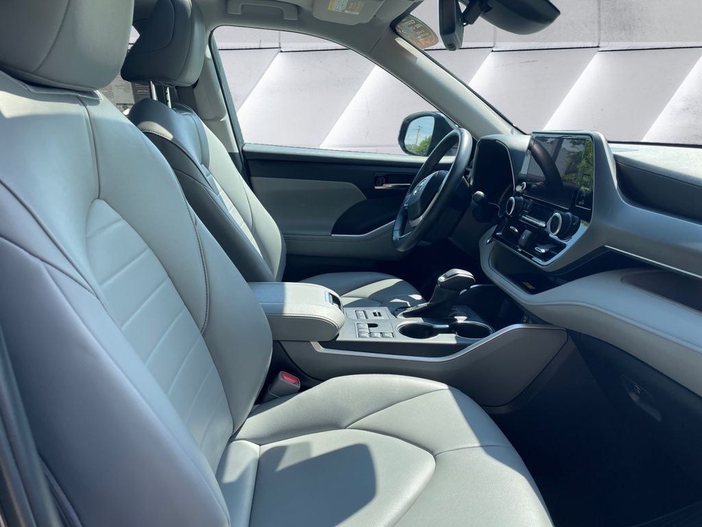2024 Toyota Highlander Base
