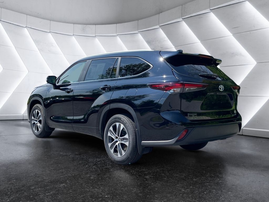 2024 Toyota Highlander Base