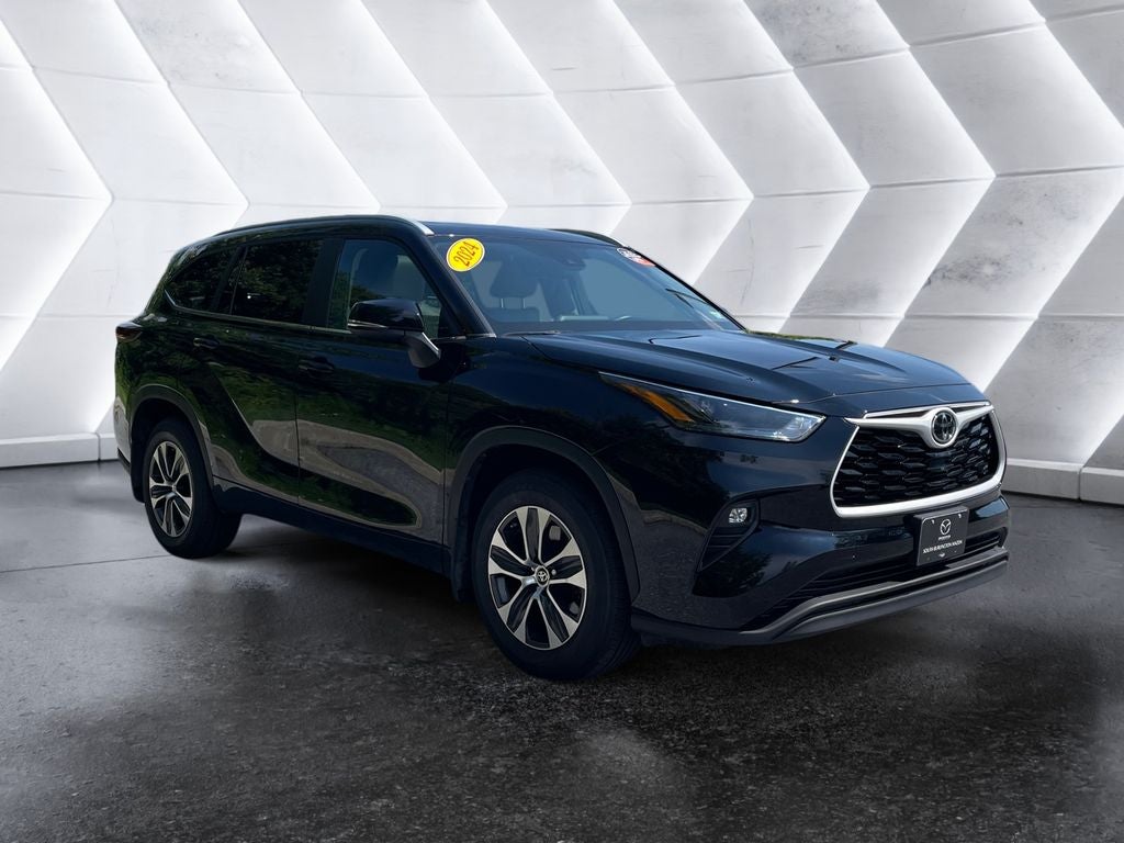 2024 Toyota Highlander Base