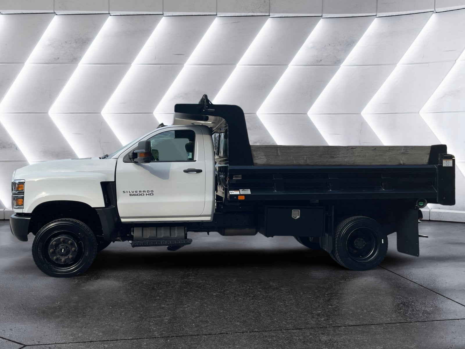 2019 Chevrolet Silverado 5500 HD Work Truck