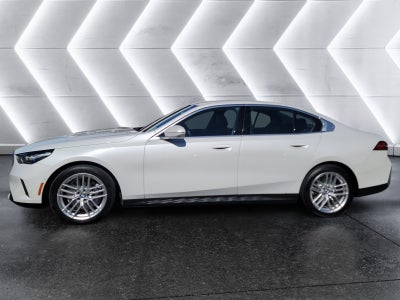 2025 BMW 5 Series 530i xDrive