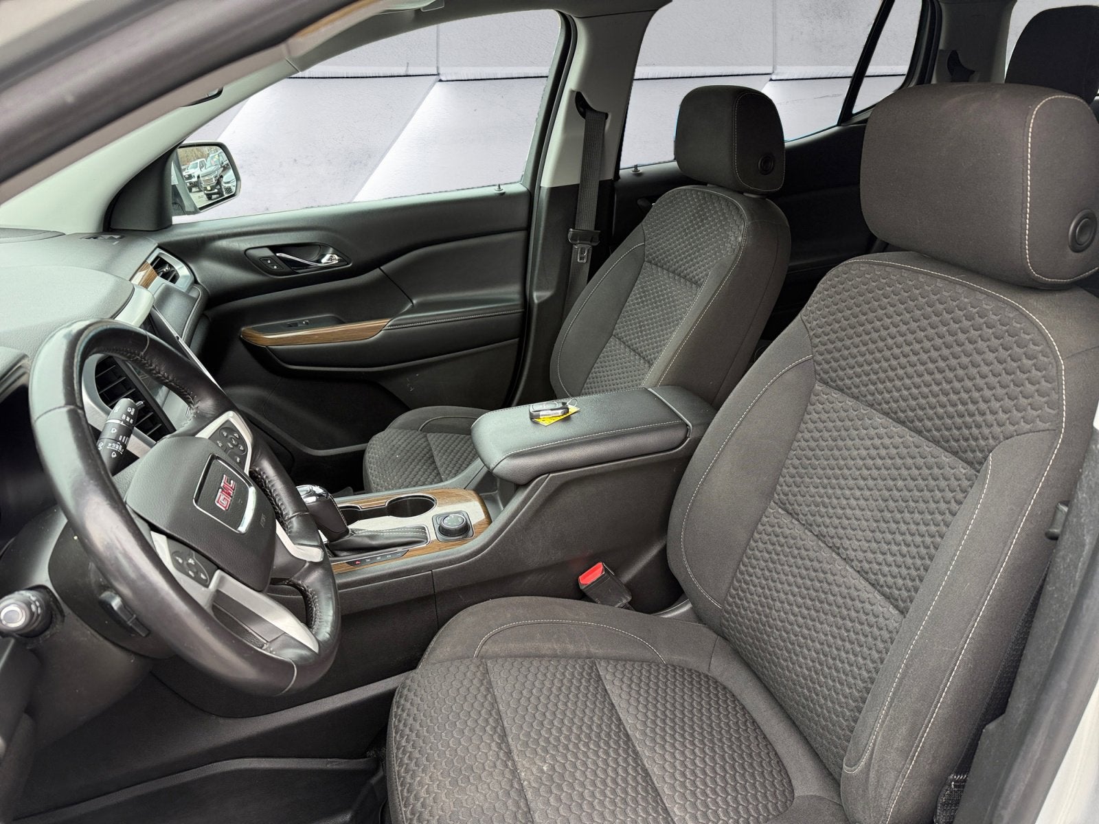 2017 GMC Acadia SLE