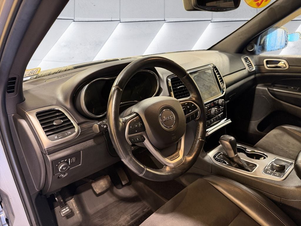 2020 Jeep Grand Cherokee Laredo