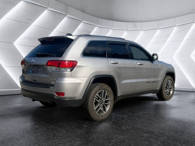 2020 Jeep Grand Cherokee Laredo
