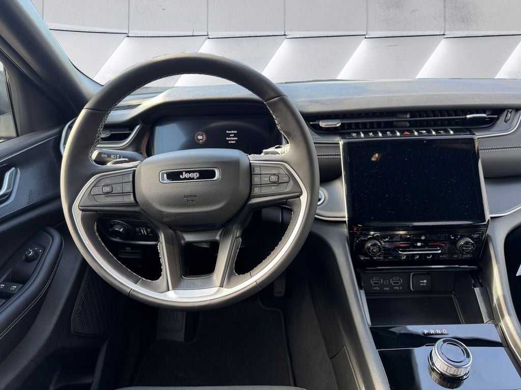 2027 Jeep Grand Cherokee Laredo X