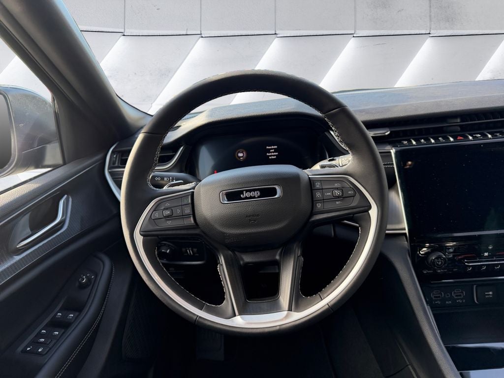 2027 Jeep Grand Cherokee Laredo X