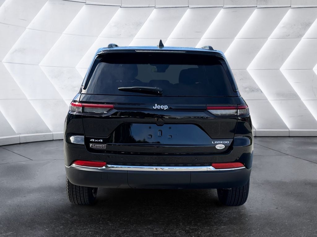 2027 Jeep Grand Cherokee Laredo X