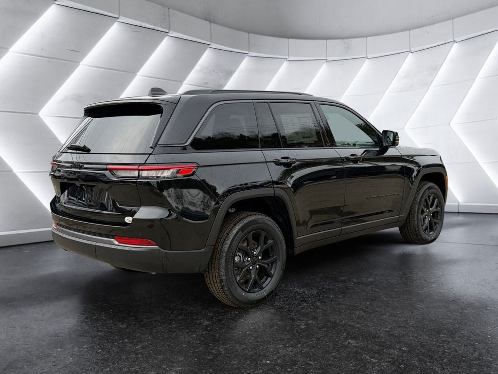 2026 Jeep Grand Cherokee Laredo