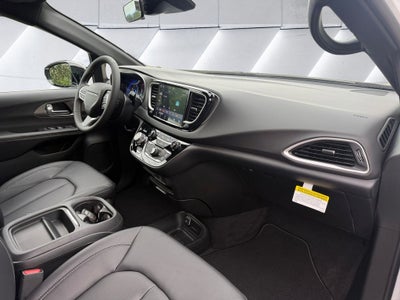 2027 Chrysler Pacifica LX