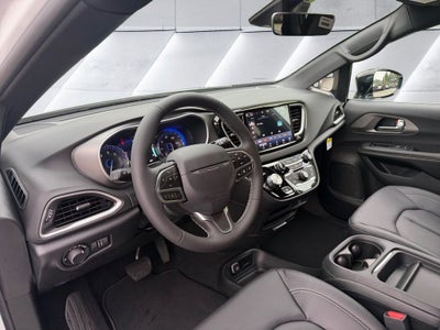 2027 Chrysler Pacifica LX