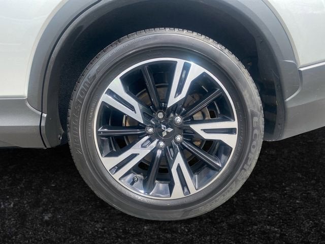 2023 Mitsubishi Eclipse Cross Base