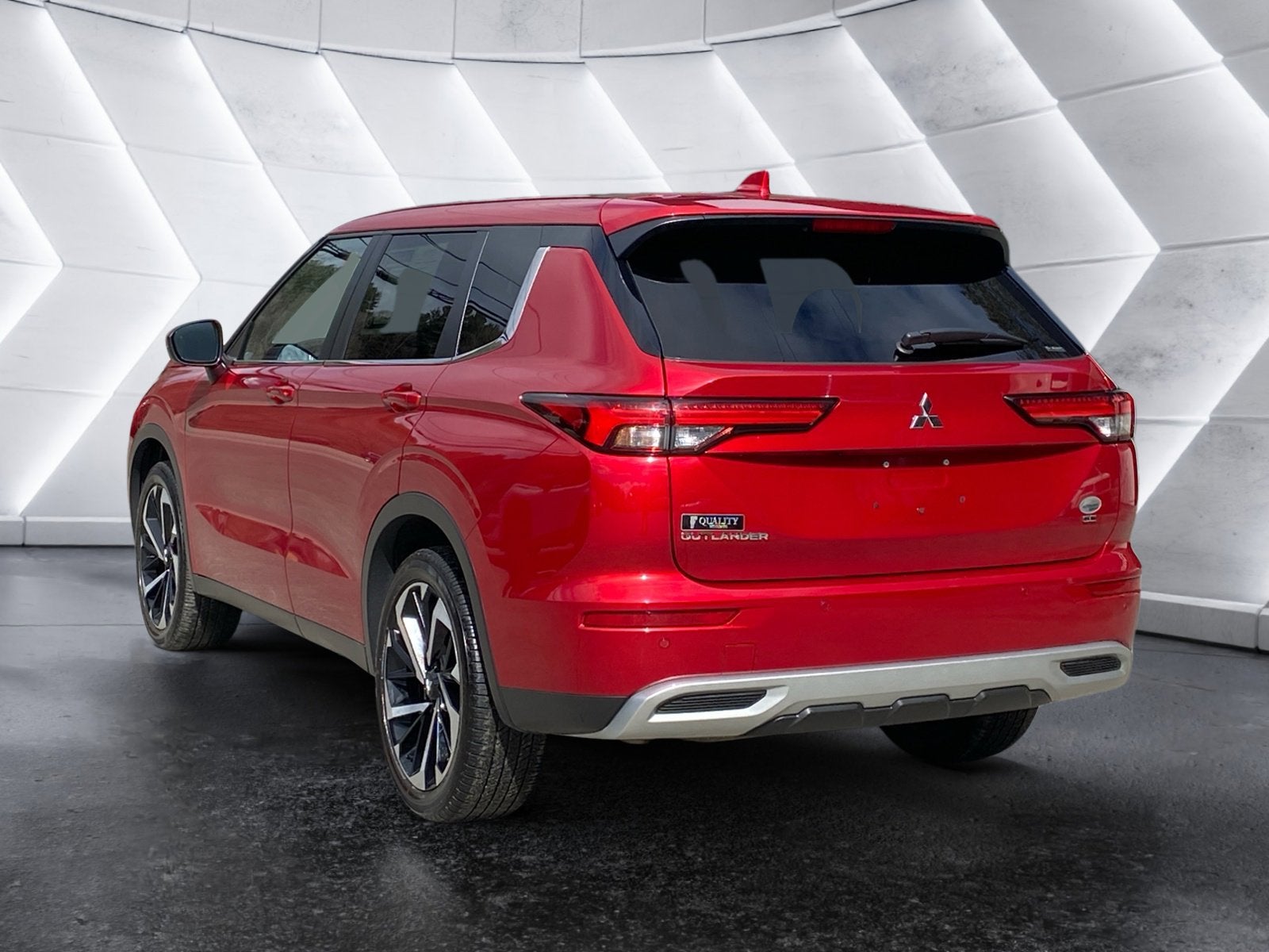 2023 Mitsubishi Outlander Base