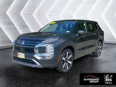 2025 Mitsubishi Outlander Base
