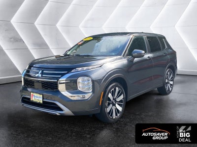 2025 Mitsubishi Outlander Base