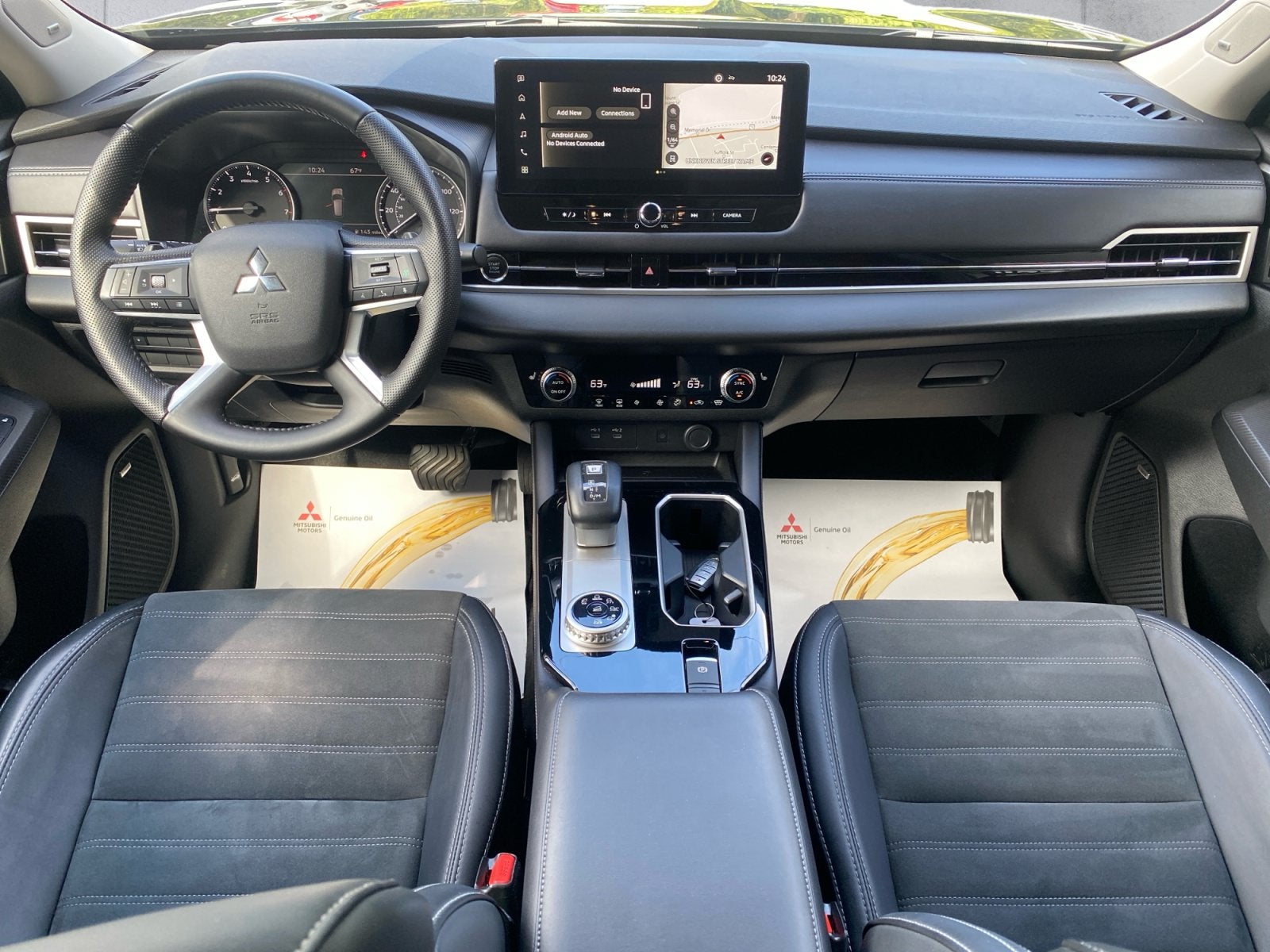 2025 Mitsubishi Outlander Base