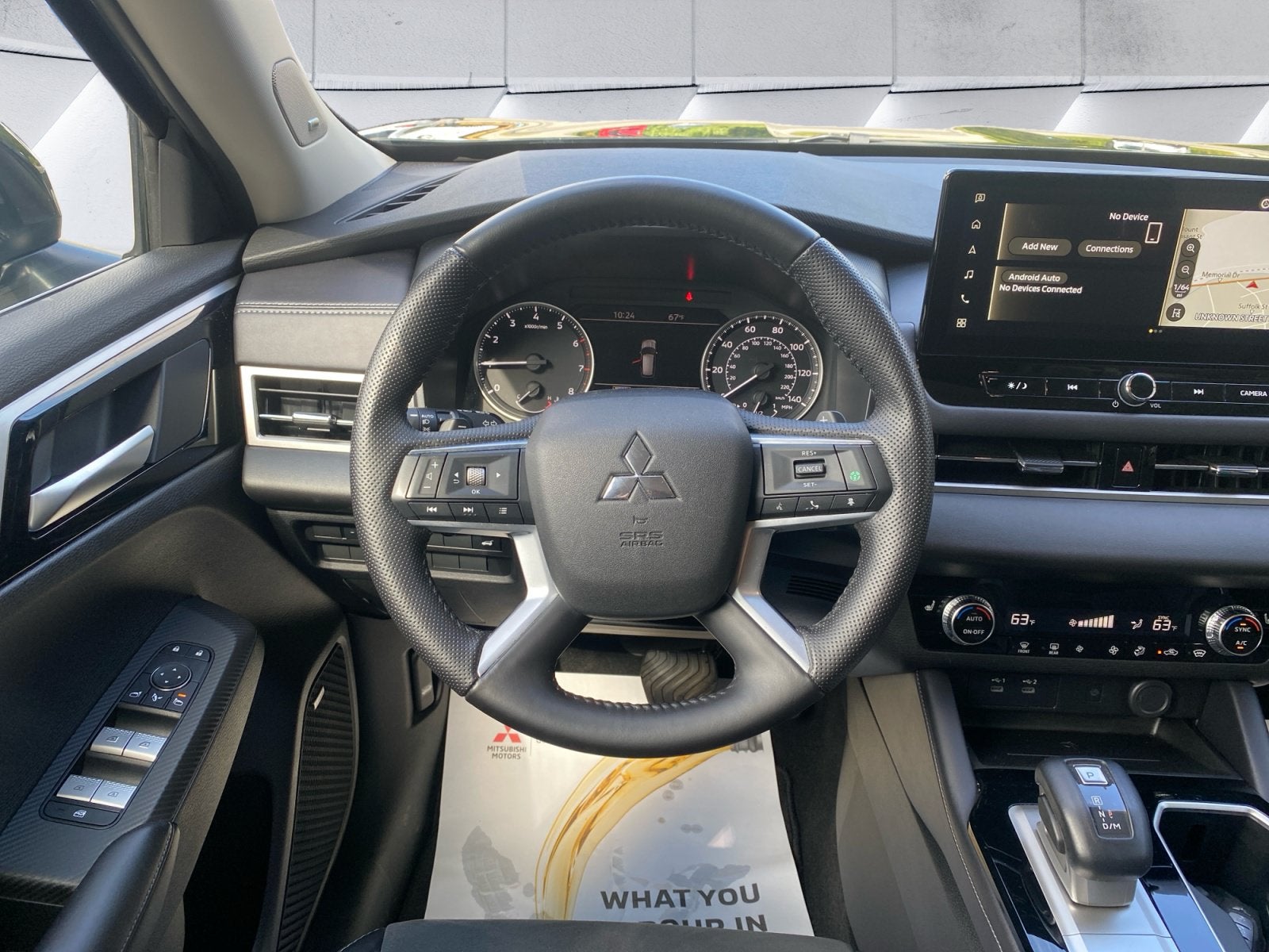 2025 Mitsubishi Outlander Base