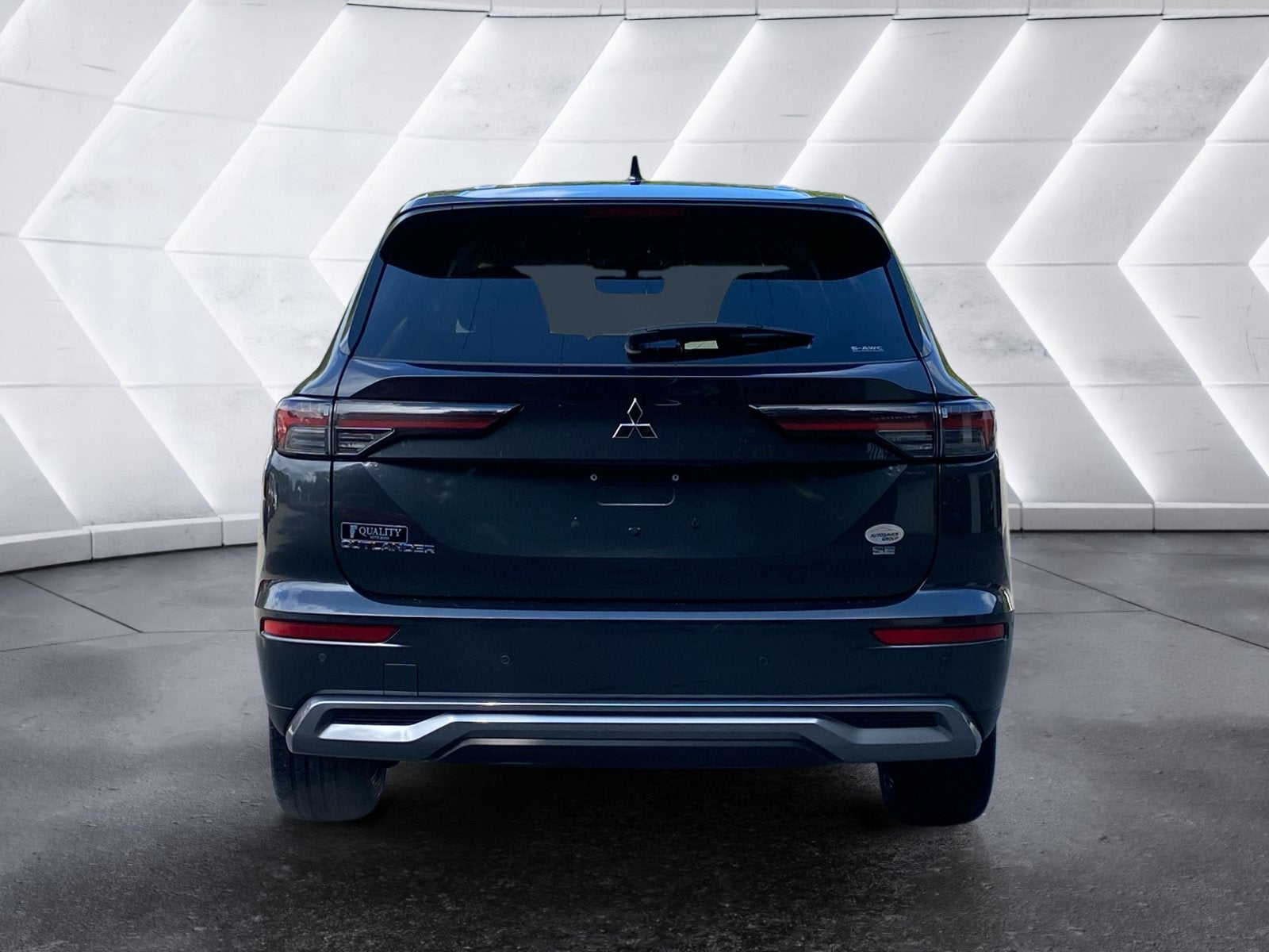 2025 Mitsubishi Outlander Base