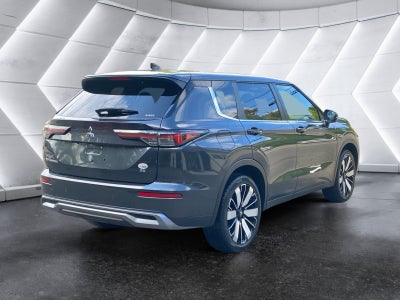 2025 Mitsubishi Outlander Base