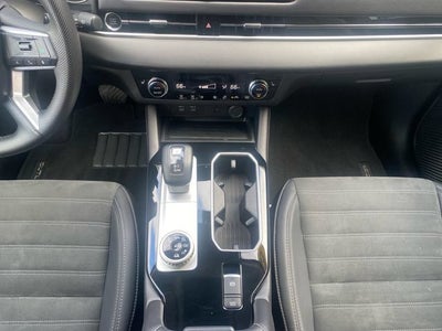 2025 Mitsubishi Outlander Base