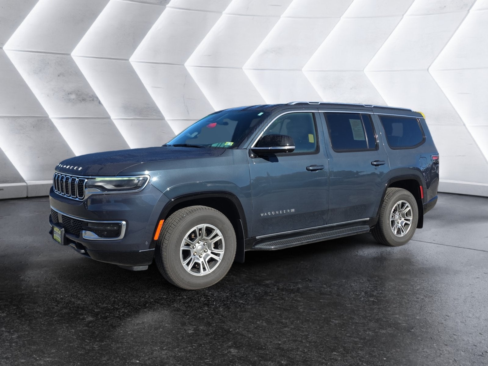 2023 Jeep Wagoneer Base