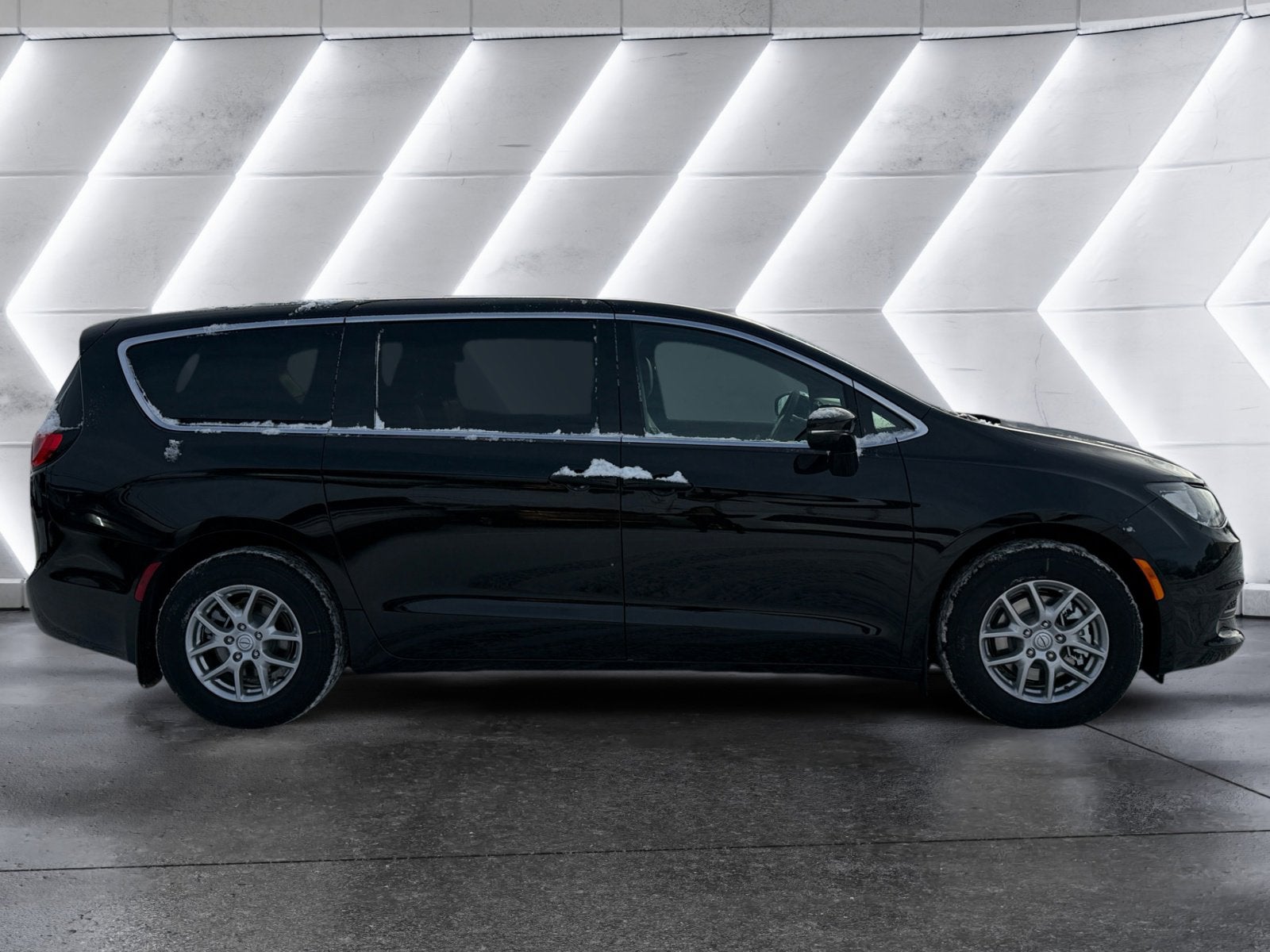 2026 Chrysler Voyager LX