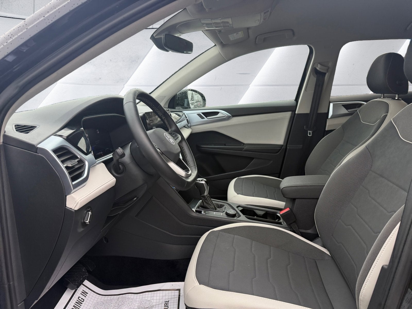 2025 Volkswagen Taos SE