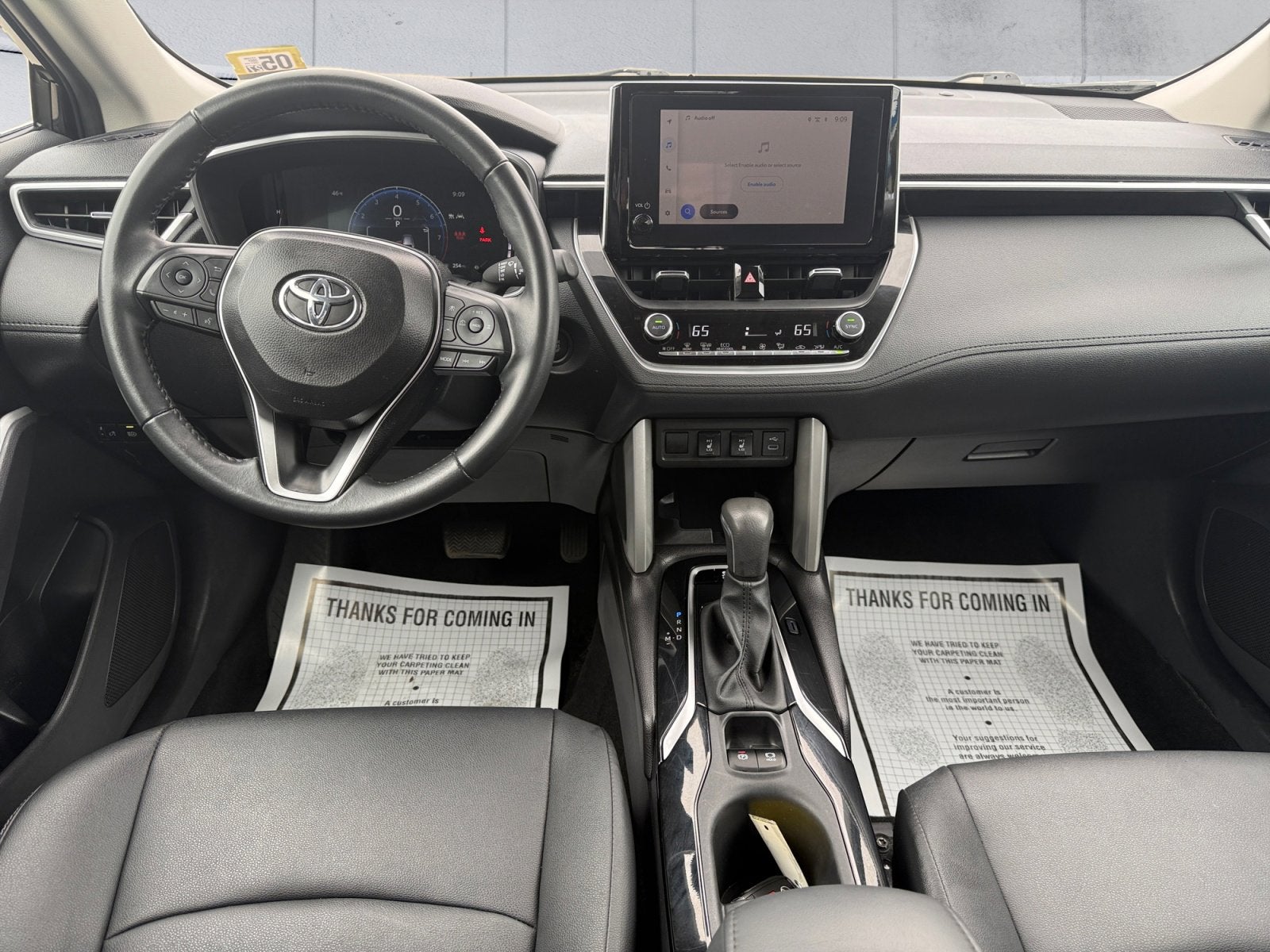 2025 Toyota Corolla Cross XLE