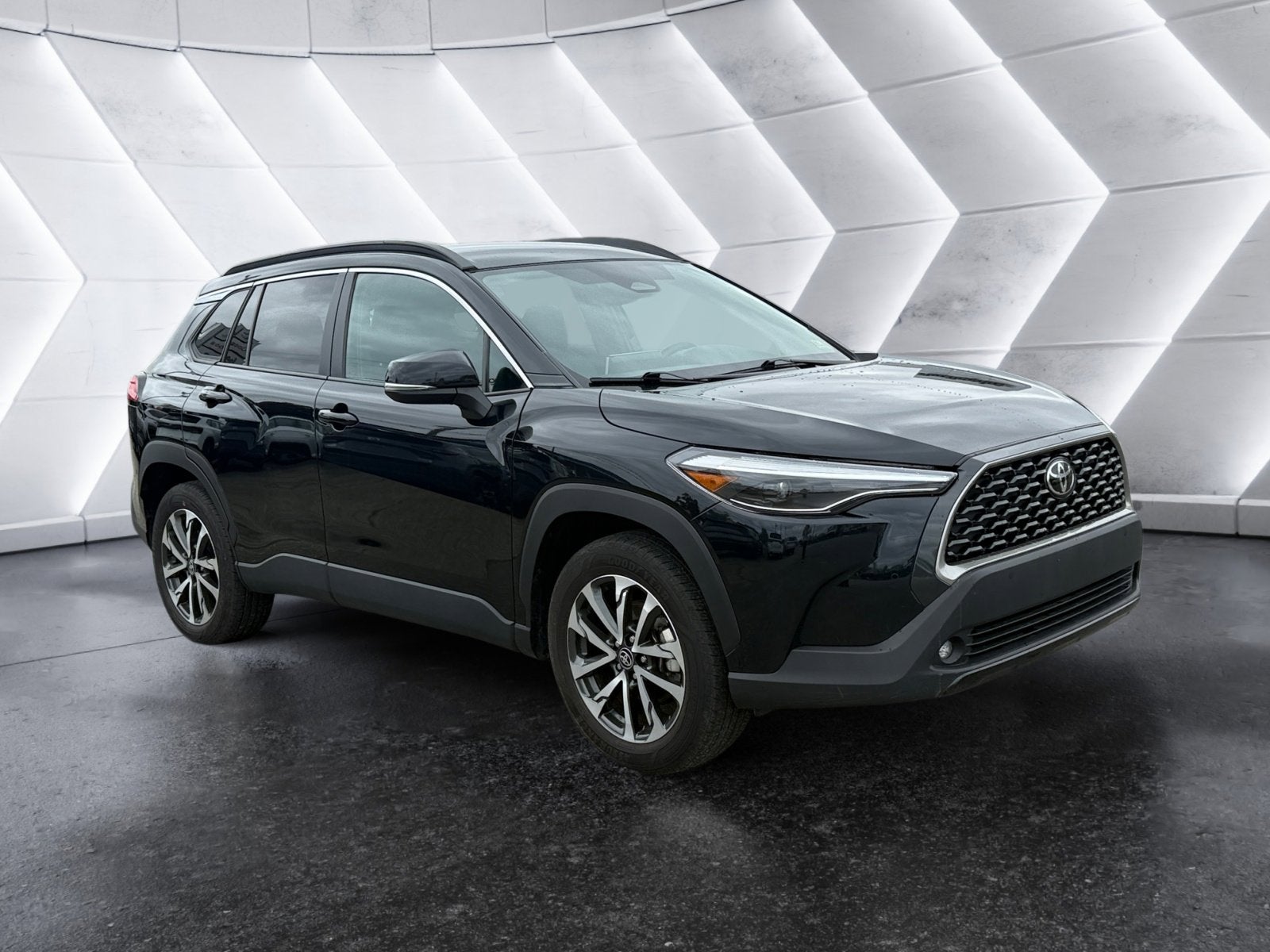 2025 Toyota Corolla Cross XLE