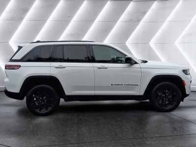 2026 Jeep Grand Cherokee Laredo