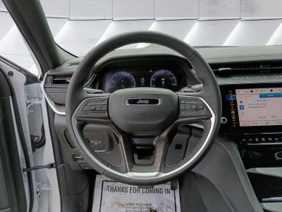 2026 Jeep Grand Cherokee Laredo