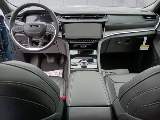 2027 Jeep Grand Cherokee Limited ALTITUDE