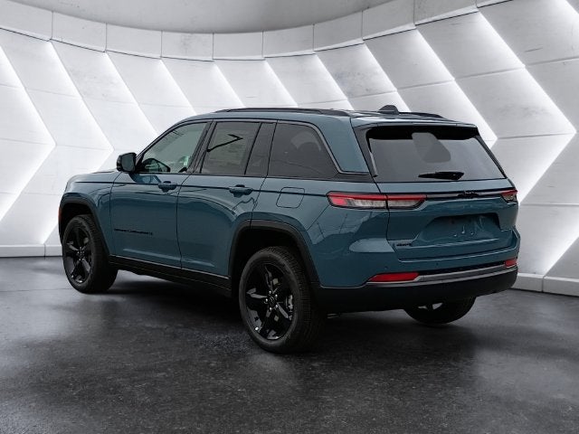 2027 Jeep Grand Cherokee Limited ALTITUDE