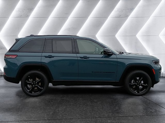 2027 Jeep Grand Cherokee Limited ALTITUDE