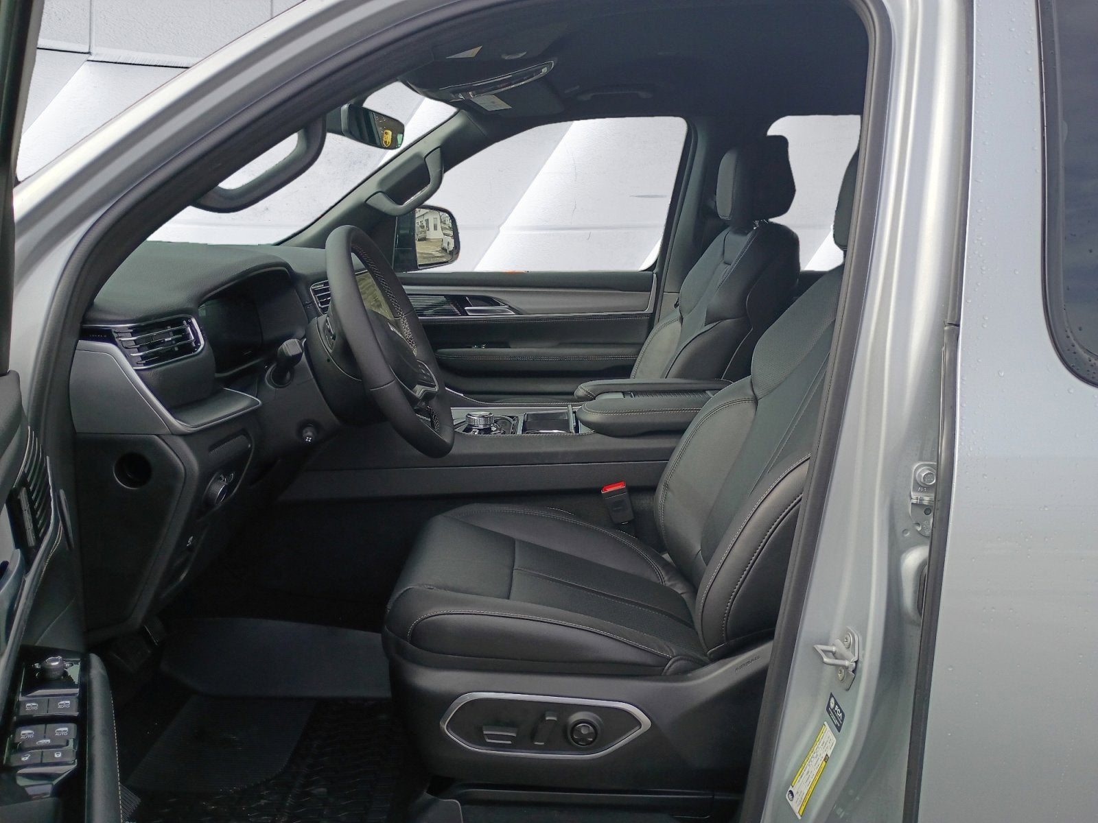 2026 Jeep Grand Wagoneer Base