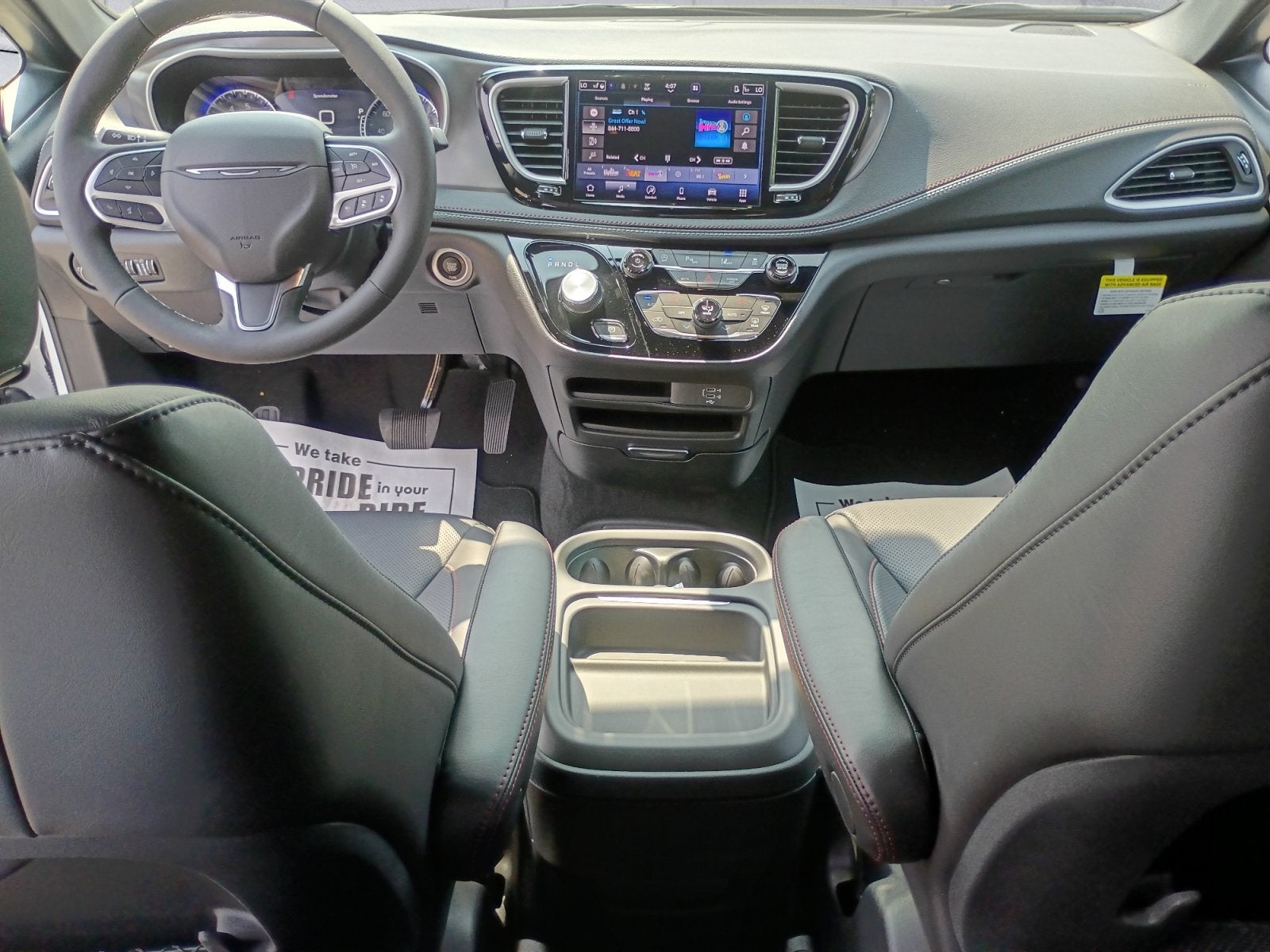 2027 Chrysler Pacifica Select
