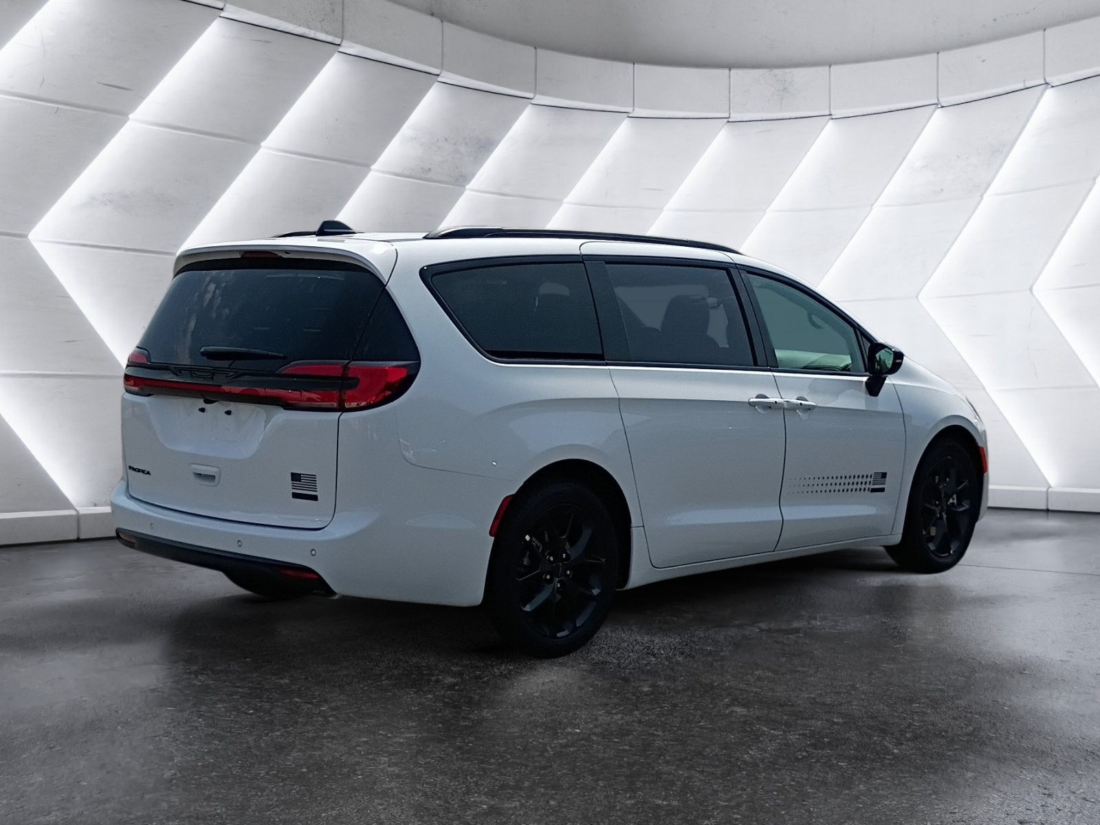 2027 Chrysler Pacifica Select