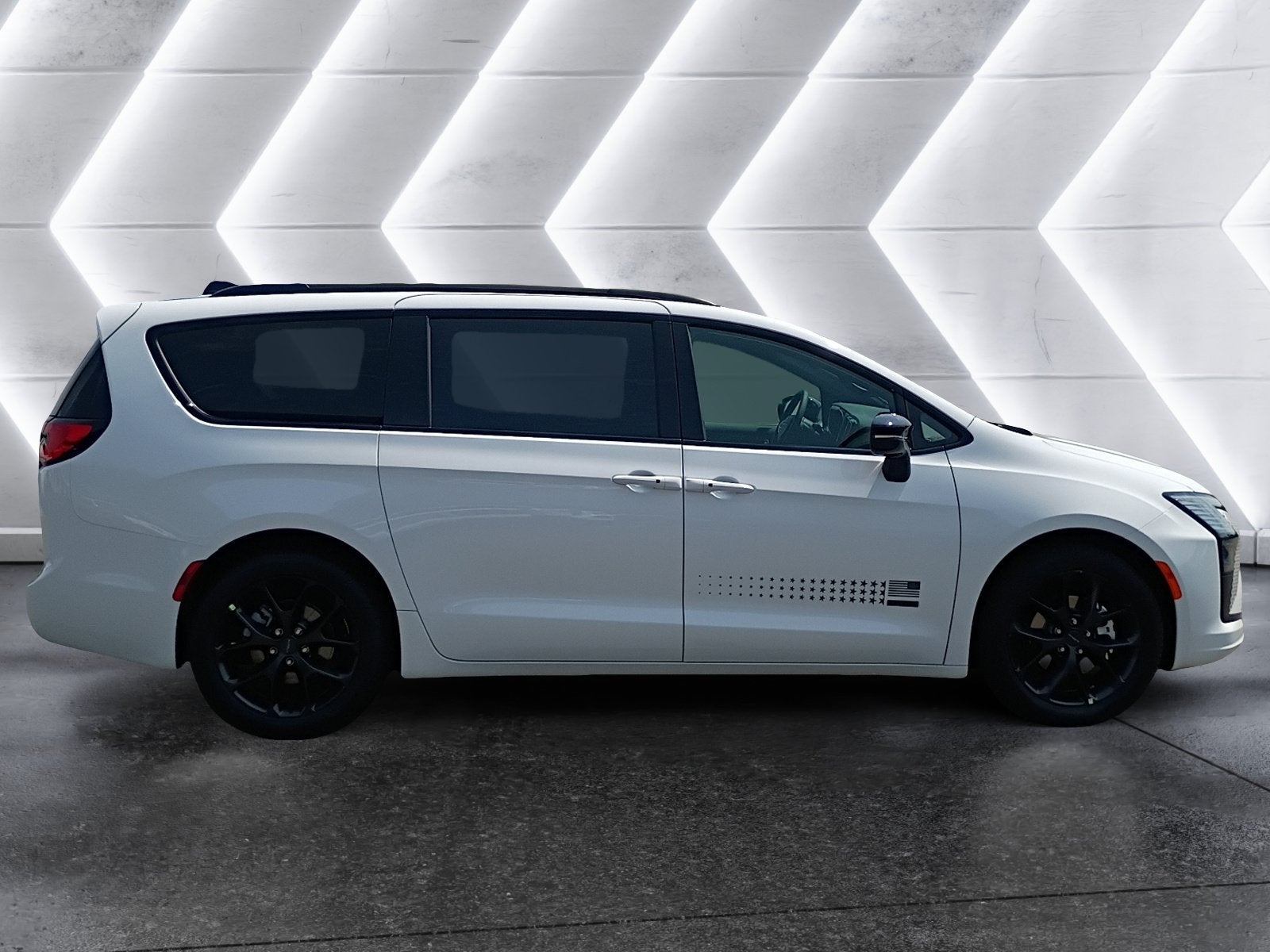 2027 Chrysler Pacifica Select