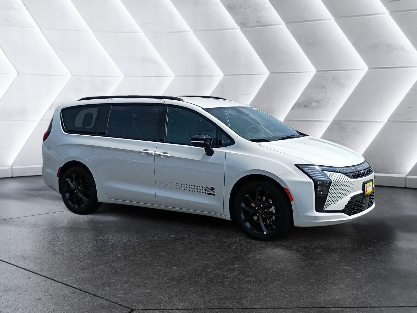 2027 Chrysler Pacifica Select