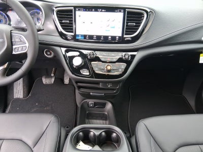 2026 Chrysler Pacifica Select 8 PASSENGER