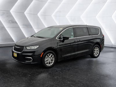 2026 Chrysler Pacifica Select 8 PASSENGER