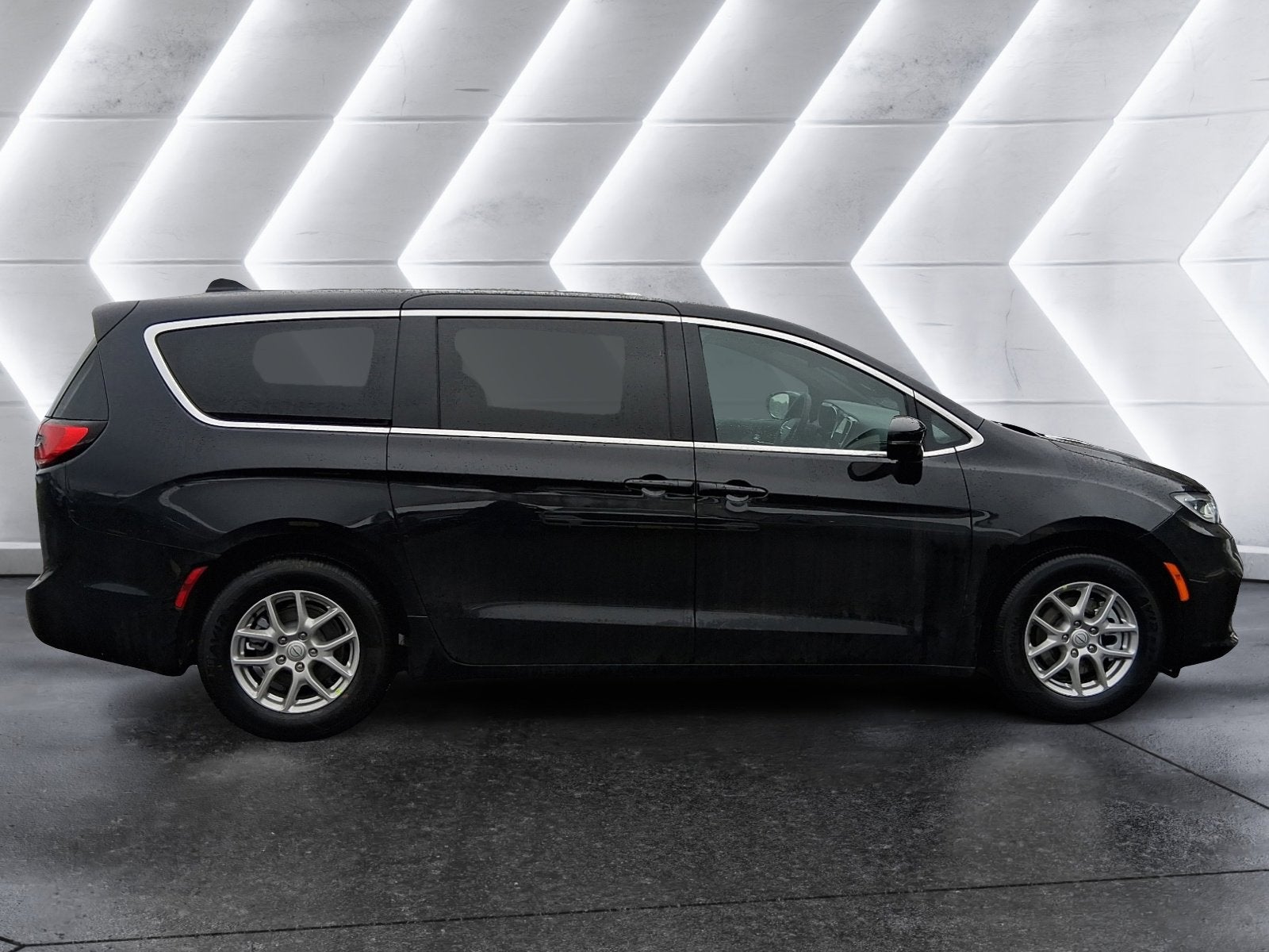 2026 Chrysler Pacifica Select 8 PASSENGER