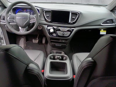 2026 Chrysler Pacifica Select AWD