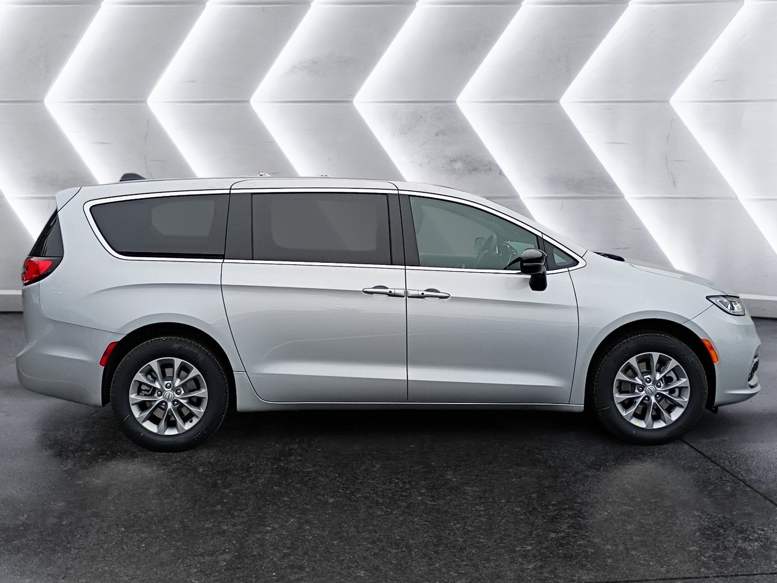 2026 Chrysler Pacifica Select AWD