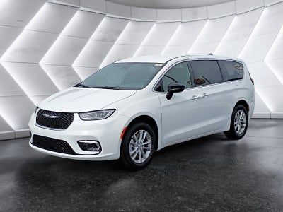 2026 Chrysler Pacifica Select AWD