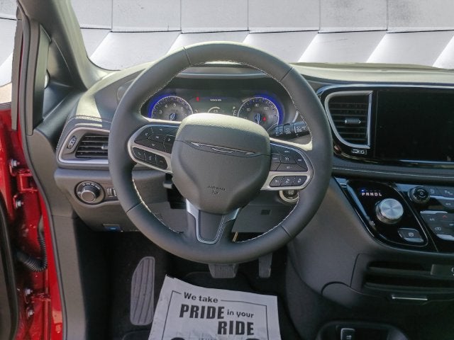 2027 Chrysler Pacifica Select AWD