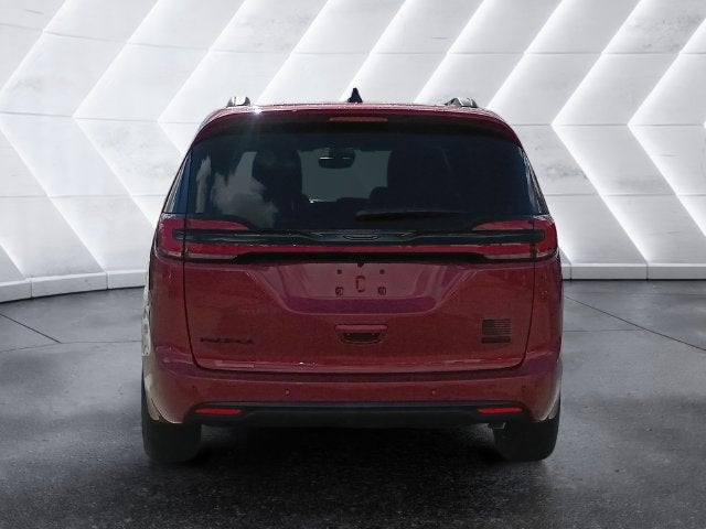 2027 Chrysler Pacifica Select AWD