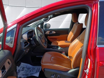2025 Chrysler Pacifica Pinnacle